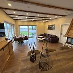 Mila - Pool, Sauna, Whirlwanne, 5000qm Privatgelände Mit Bolzplatz