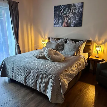 Mila - Pool, Sauna, Whirlwanne, 5000qm Privatgelaende Mit Bolzplatz Vakantiehuis