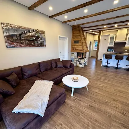 Mila - Pool, Sauna, Whirlwanne, 5000qm Privatgelaende Mit Bolzplatz