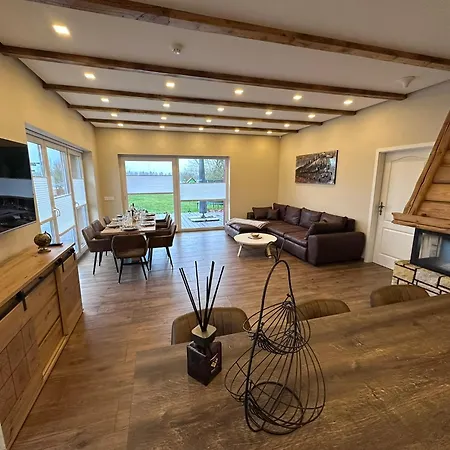 Mila - Pool, Sauna, Whirlwanne, 5000qm Privatgelaende Mit Bolzplatz