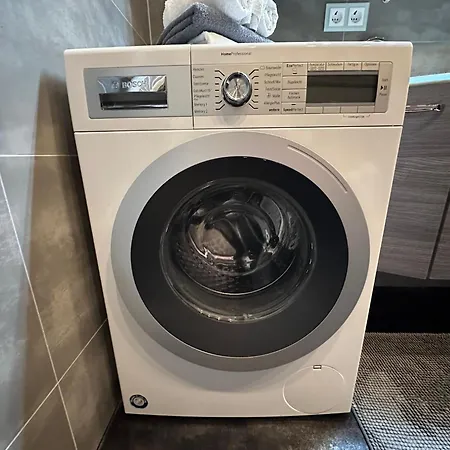 Vakantiehuis Mila - Pool, Sauna, Whirlwanne, 5000qm Privatgelaende Mit Bolzplatz Striesdorf