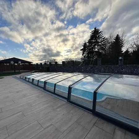 Mila - Pool, Sauna, Whirlwanne, 5000qm Privatgelaende Mit Bolzplatz Striesdorf