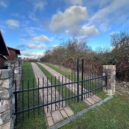 Mila - Pool, Sauna, Whirlwanne, 5000qm Privatgelaende Mit Bolzplatz * Striesdorf