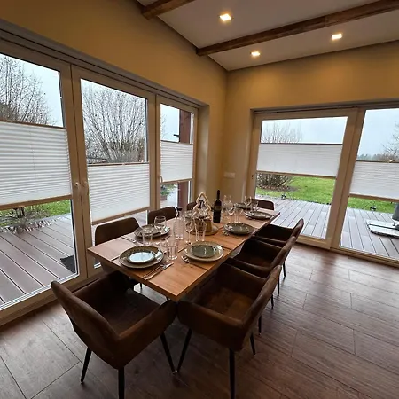 Ferienhaus Mila - Pool, Sauna, Whirlwanne, 5000qm Privatgelände Mit Bolzplatz