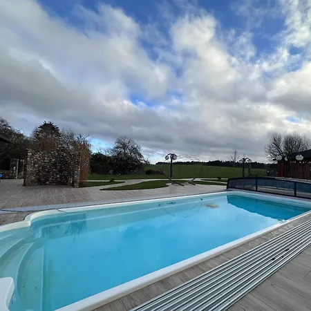 Mila - Pool, Sauna, Whirlwanne, 5000qm Privatgelände Mit Bolzplatz *