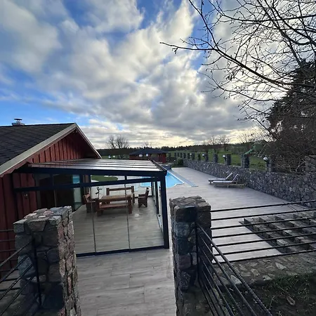 Mila - Pool, Sauna, Whirlwanne, 5000qm Privatgelände Mit Bolzplatz Ferienhaus Striesdorf