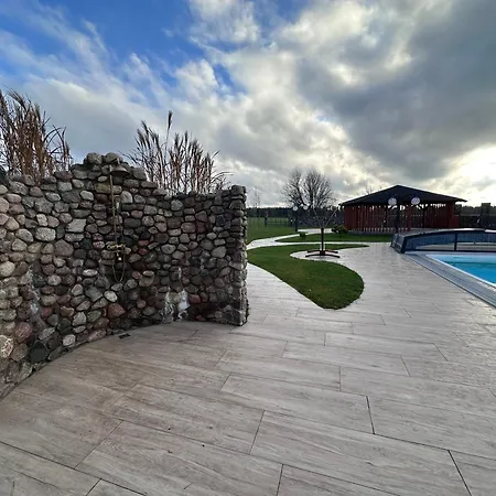 Ferienhaus Mila - Pool, Sauna, Whirlwanne, 5000qm Privatgelände Mit Bolzplatz
