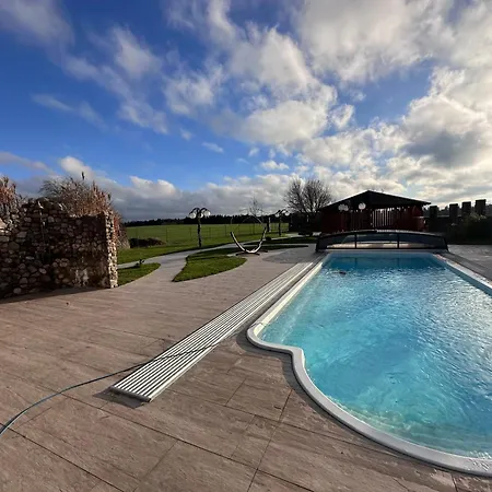 Mila - Pool, Sauna, Whirlwanne, 5000qm Privatgelände Mit Bolzplatz Ferienhaus *
