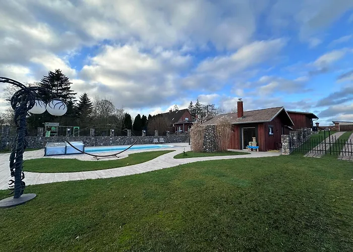 Casa vacanze Mila - Pool, Sauna, Whirlwanne, 5000qm Privatgelaende Mit Bolzplatz