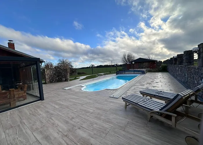 Casa vacanze Mila - Pool, Sauna, Whirlwanne, 5000qm Privatgelaende Mit Bolzplatz Striesdorf