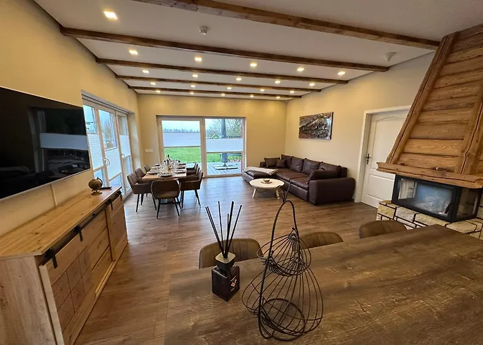 Mila - Pool, Sauna, Whirlwanne, 5000qm Privatgelaende Mit Bolzplatz